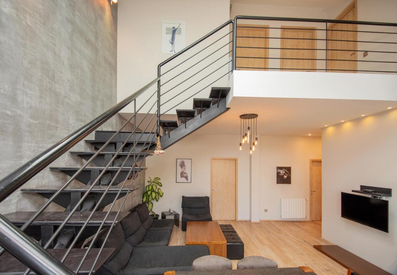 Luxury 4 Bedroom Apartment #1 In The City Center Of Tbilisi Exterior foto