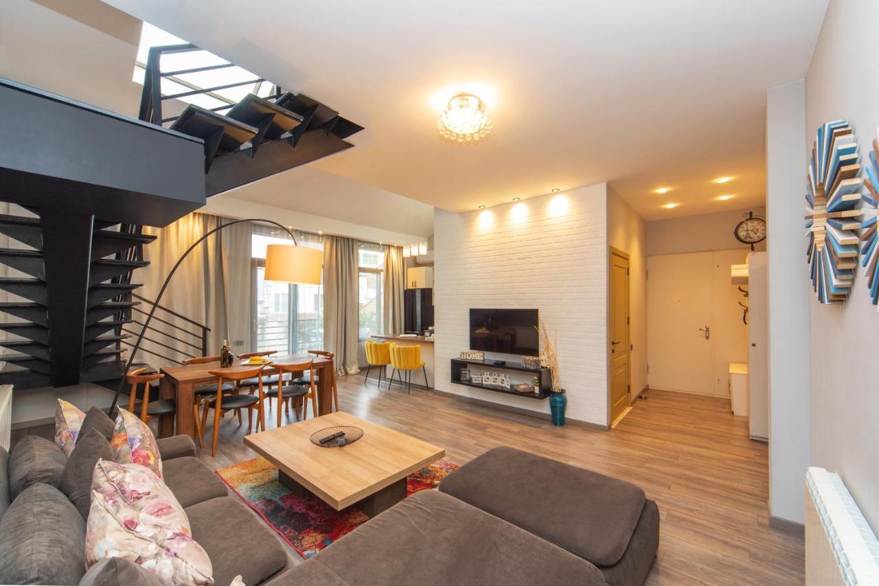 Luxury 4 Bedroom Apartment #1 In The City Center Of Tbilisi Exterior foto